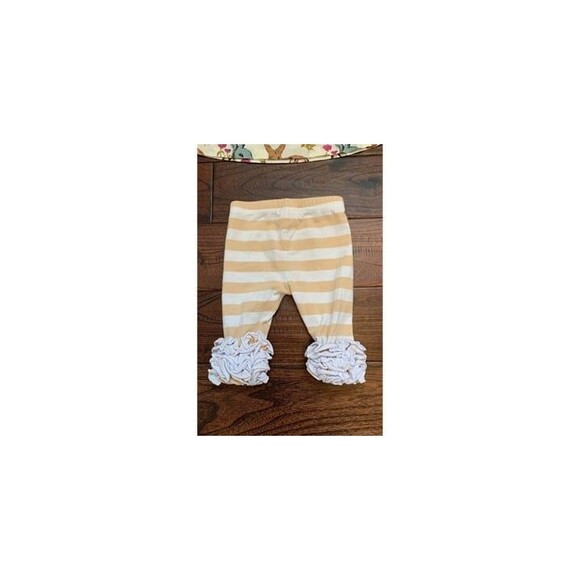 Beige and White Striped Sew Sassy "icings" / capri ruffle leggings - Picture 2 of 4